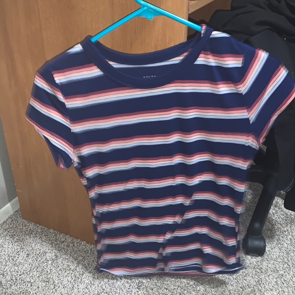 Super soft fabric shirt. Short sleeved girls top